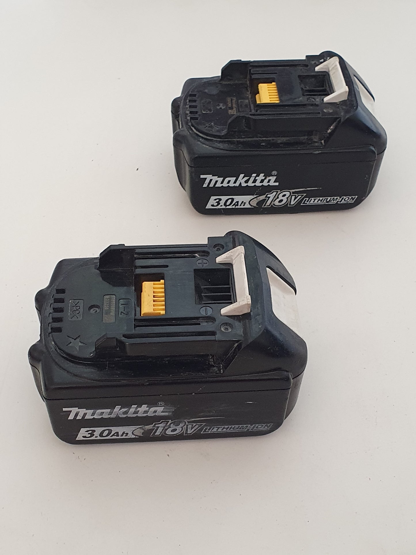 Makita 18V 3Ah Akut 2 kappaletta