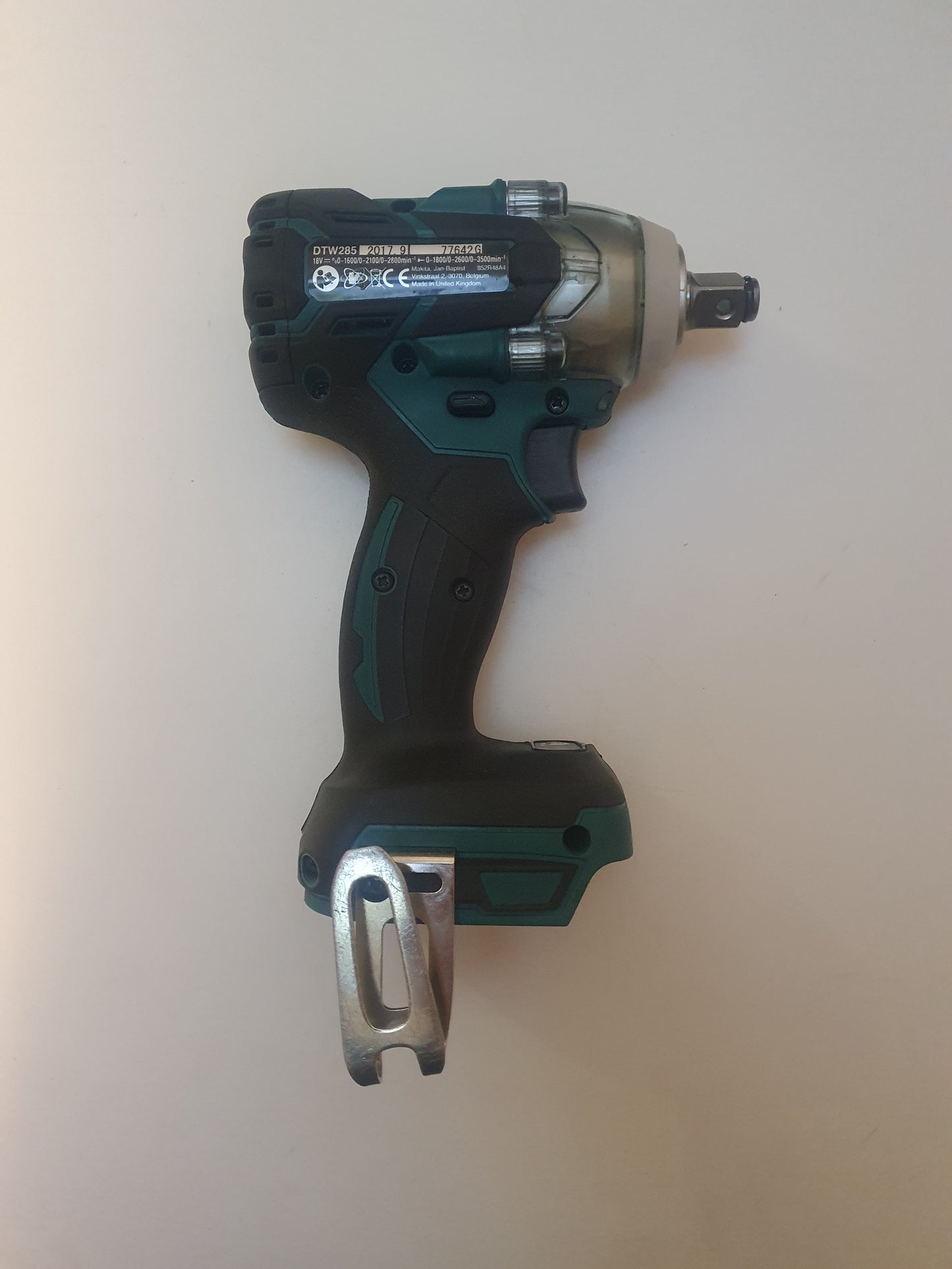 Makita Mutterinväännin DTW285