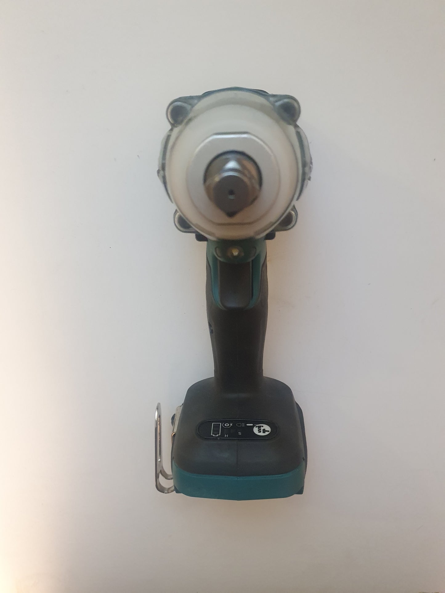 Makita Mutterinväännin DTW285 edestä