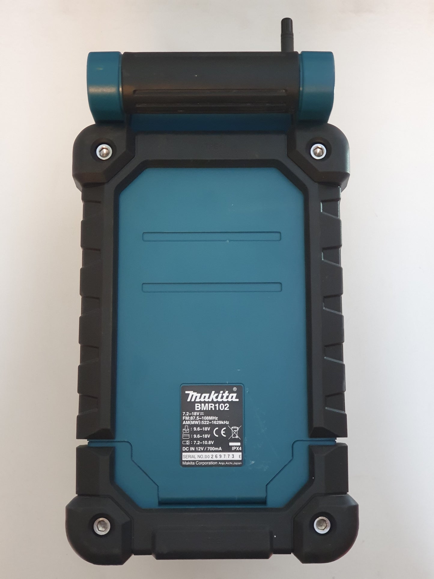 Makita Työmaaradio BMR102 takaa