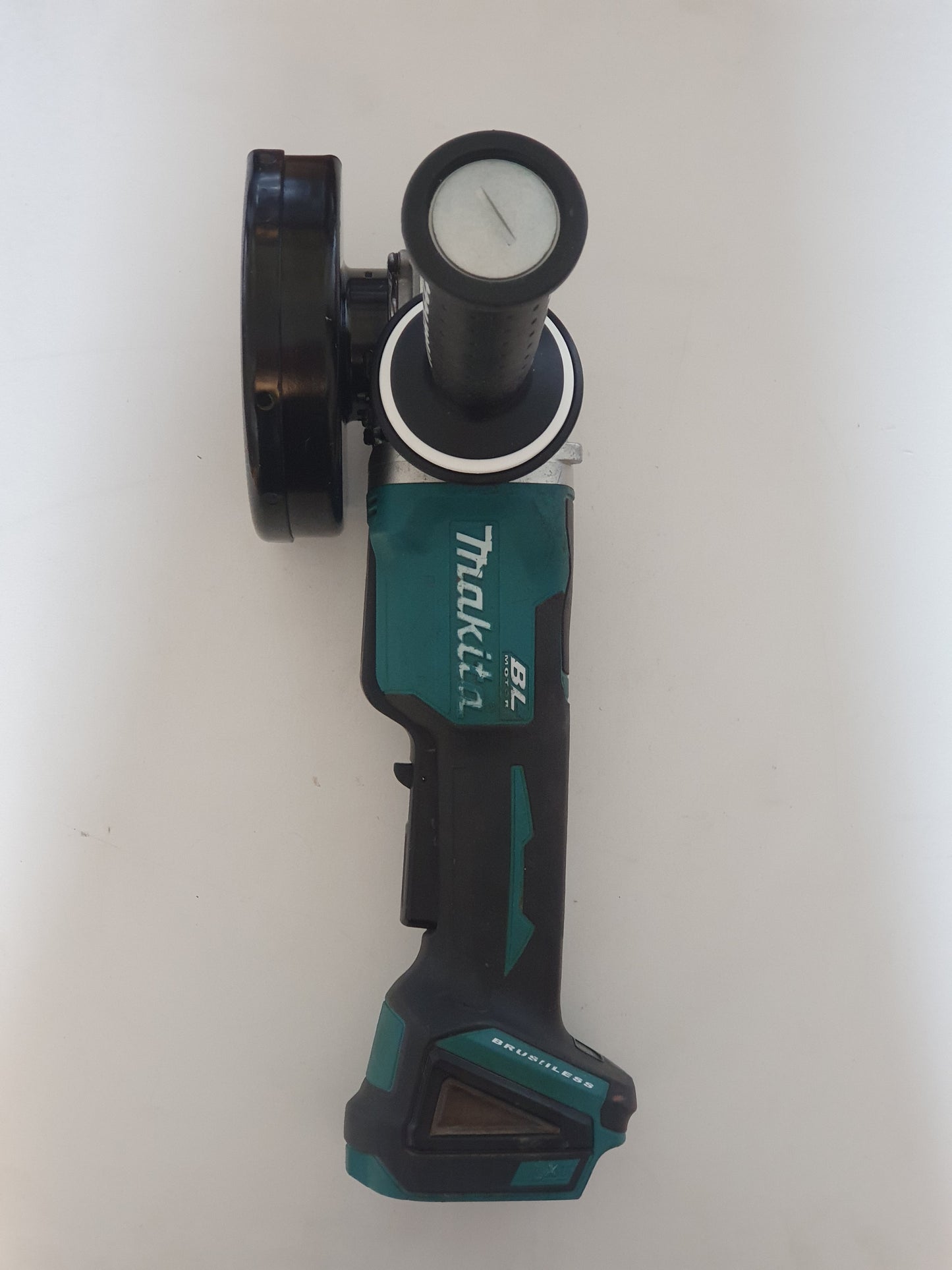 Makita Kulmahiomakone DGA505
