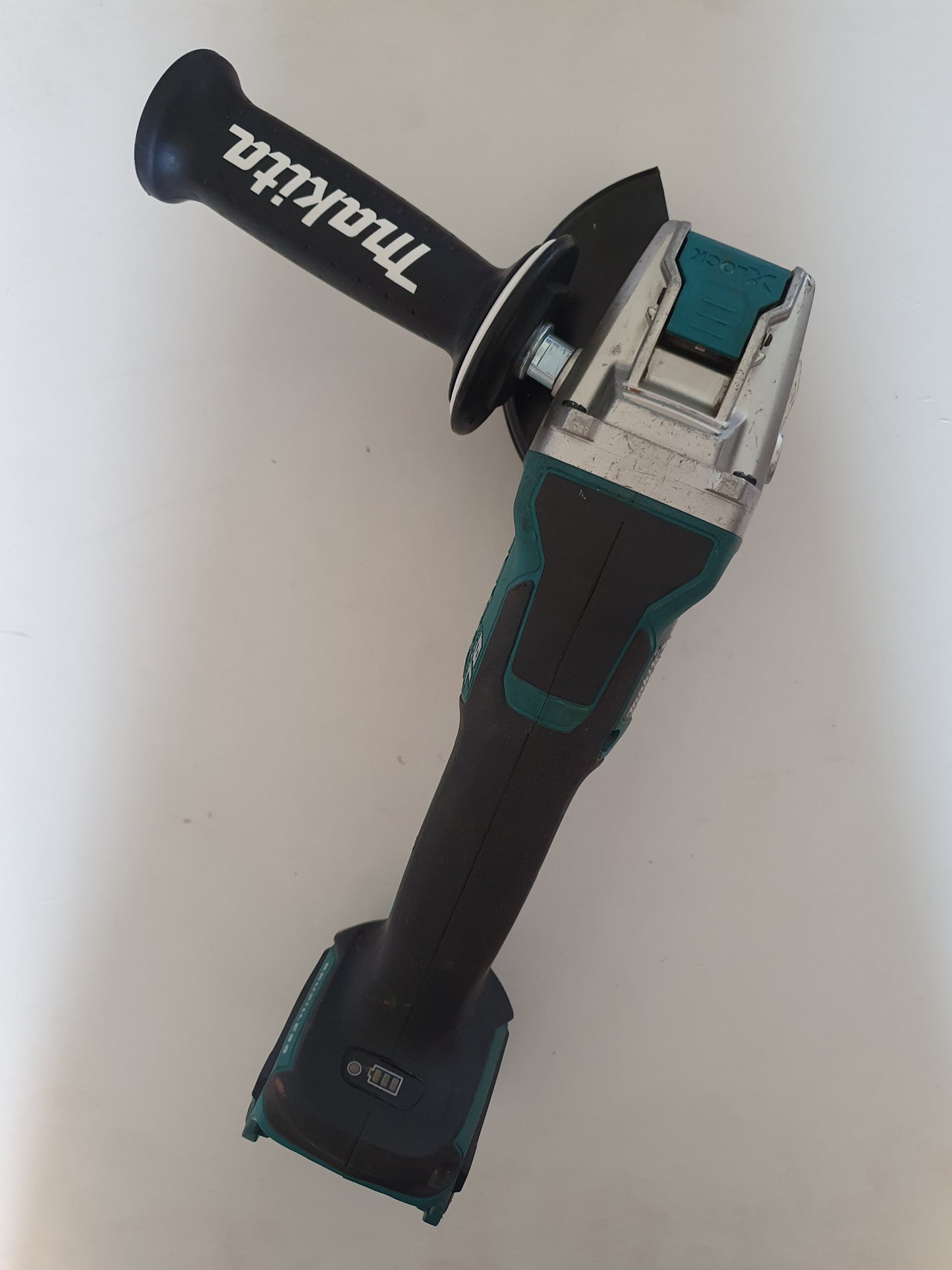 Makita Kulmahiomakone DGA505