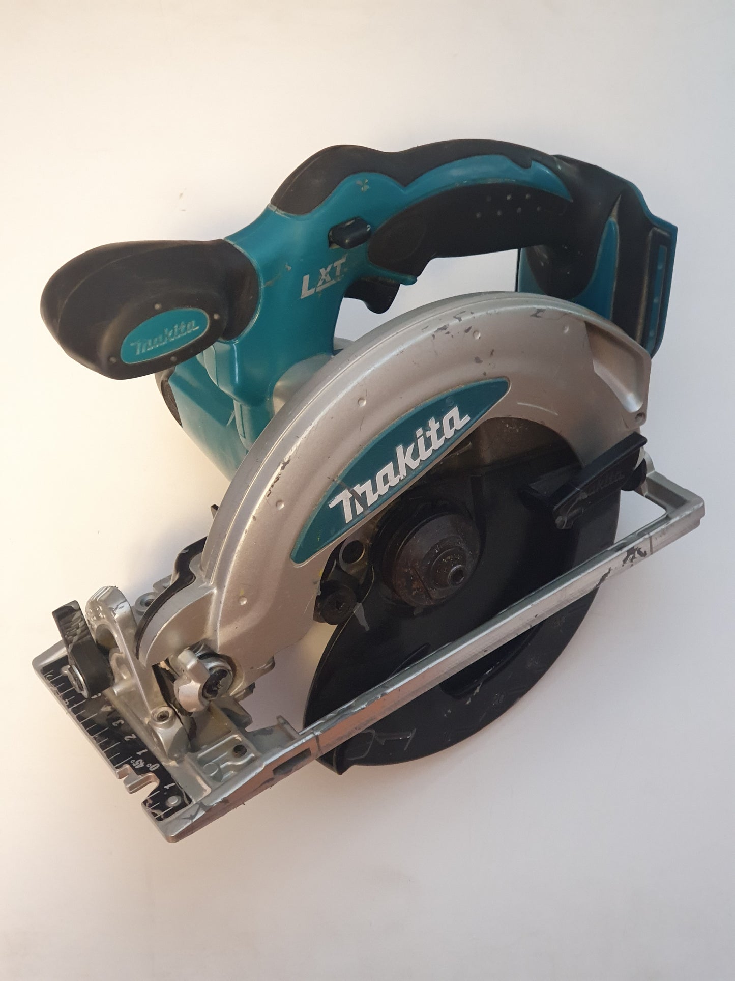 Makita Pyörösaha DSS610
