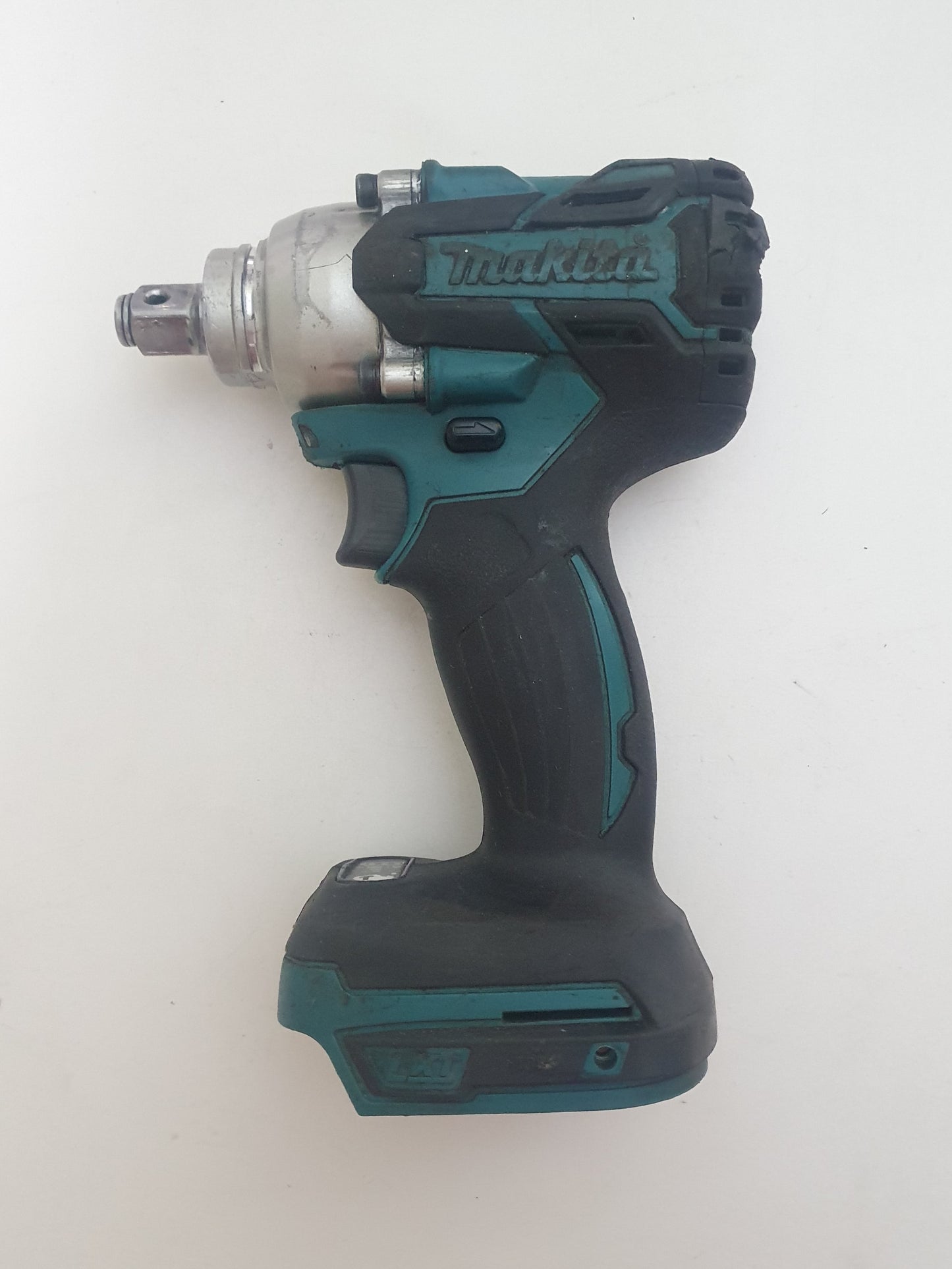 Makita Mutterinväännin DTW285