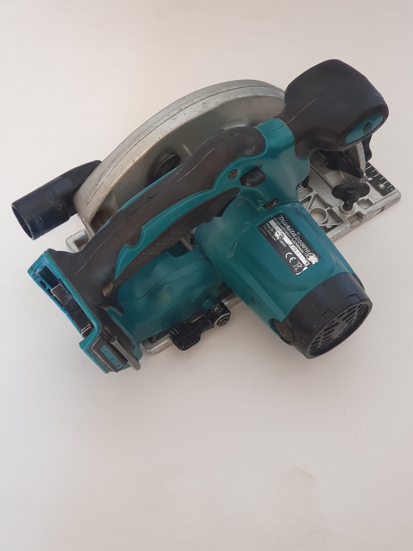 Makita Pyörösaha DSS610