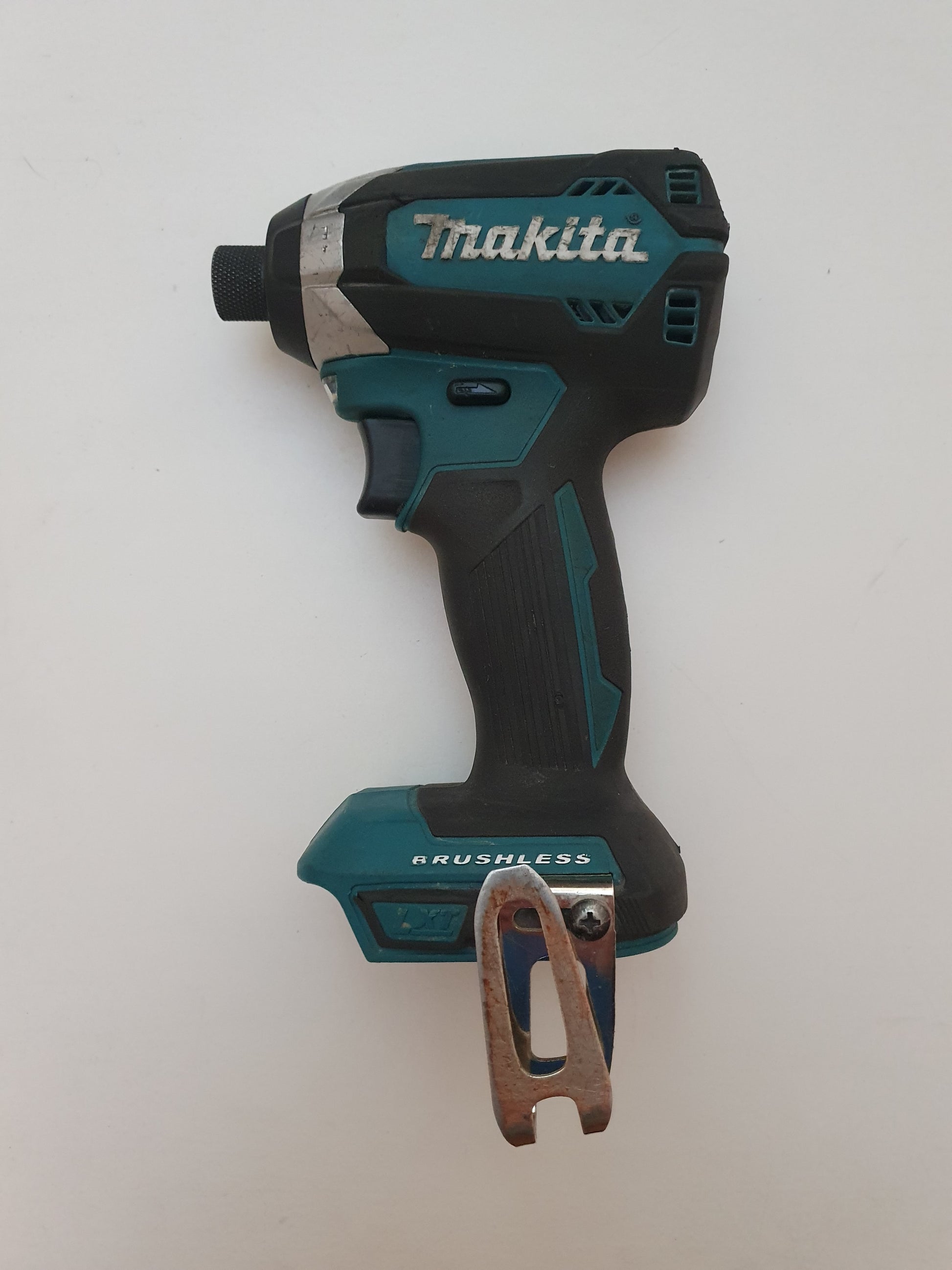 Makita Ruuvinväännin DTD153