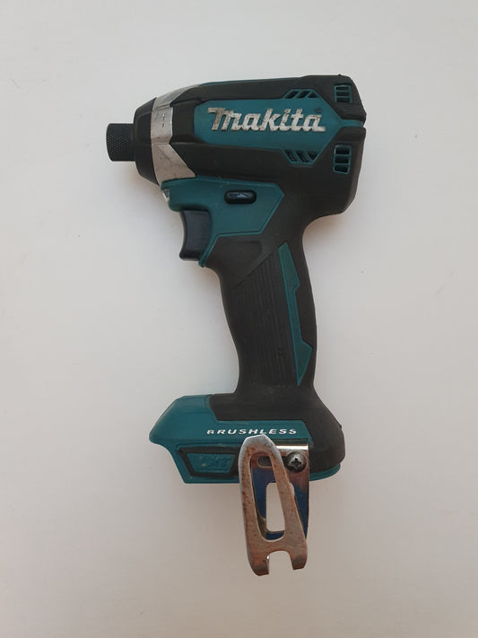 Makita Ruuvinväännin DTD153