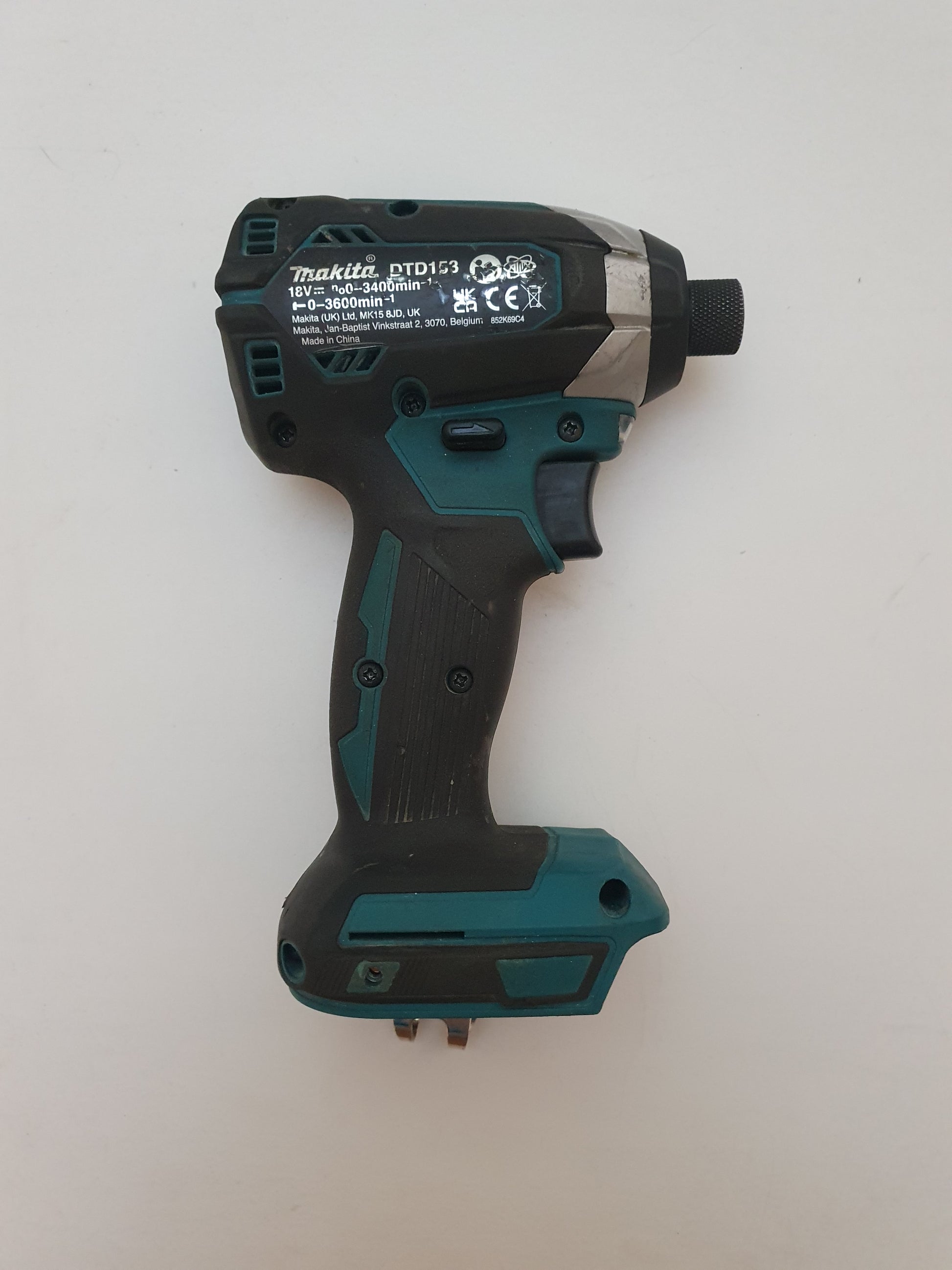 Makita Ruuvinväännin DTD153