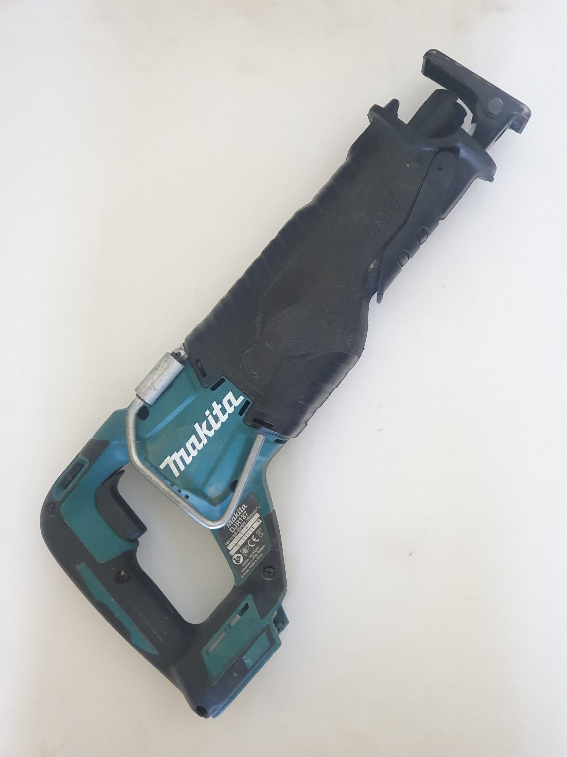 Makita Puukkosaha DJR187