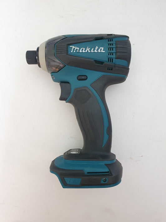 Makita Ruuvinväännin DTD146