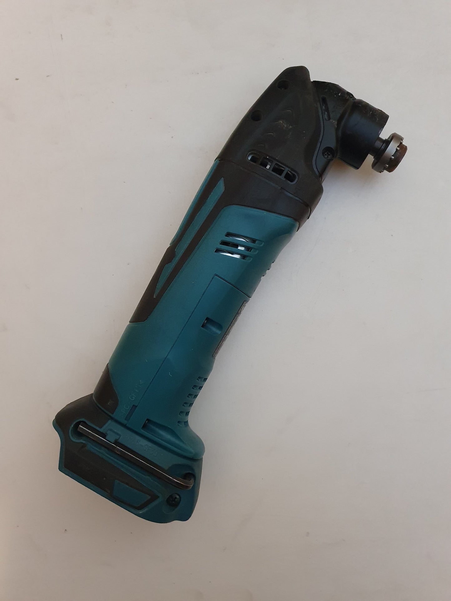 Makita Monitoimityökalu