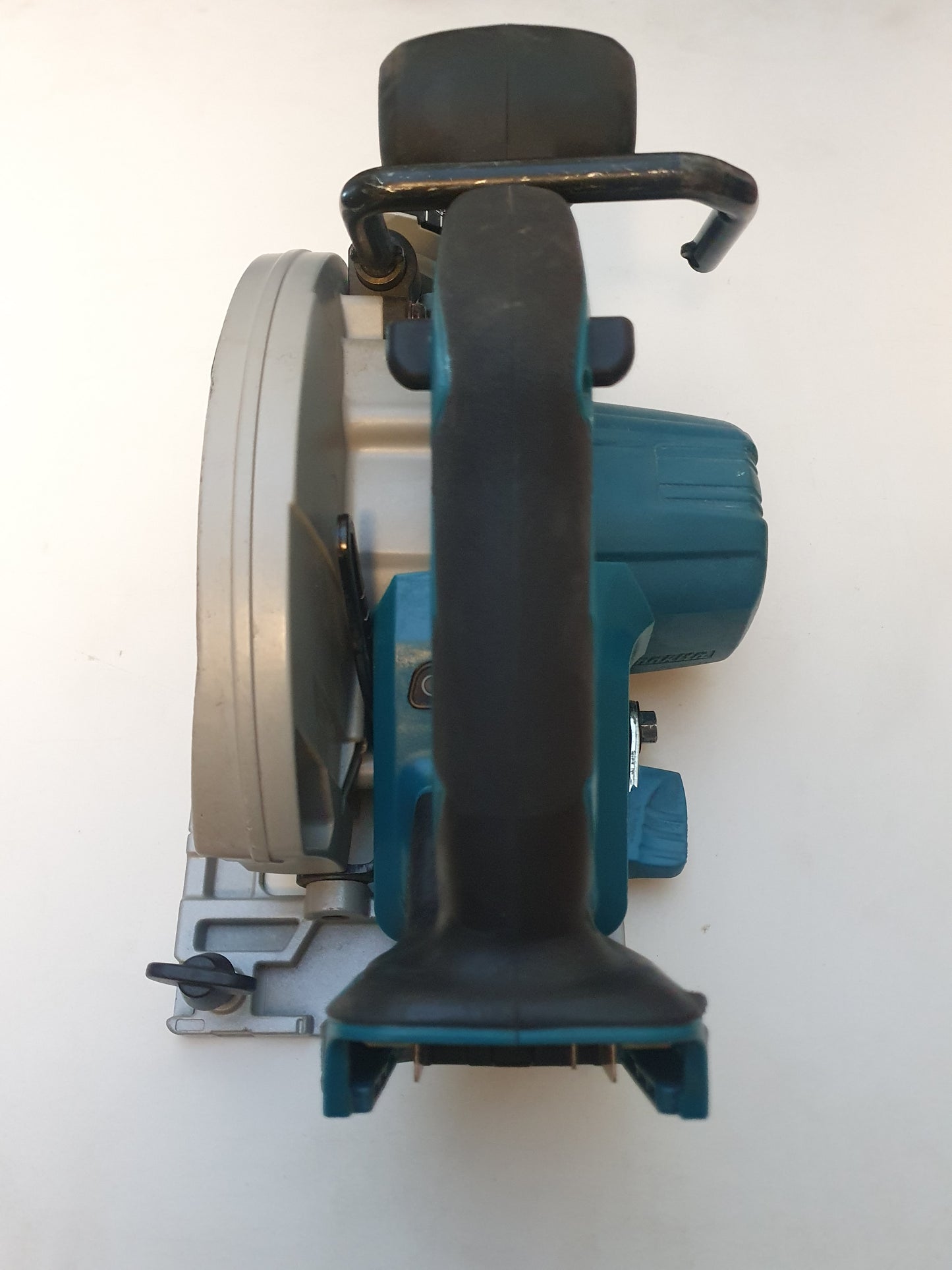 Makita Käsisirkkeli DHS680