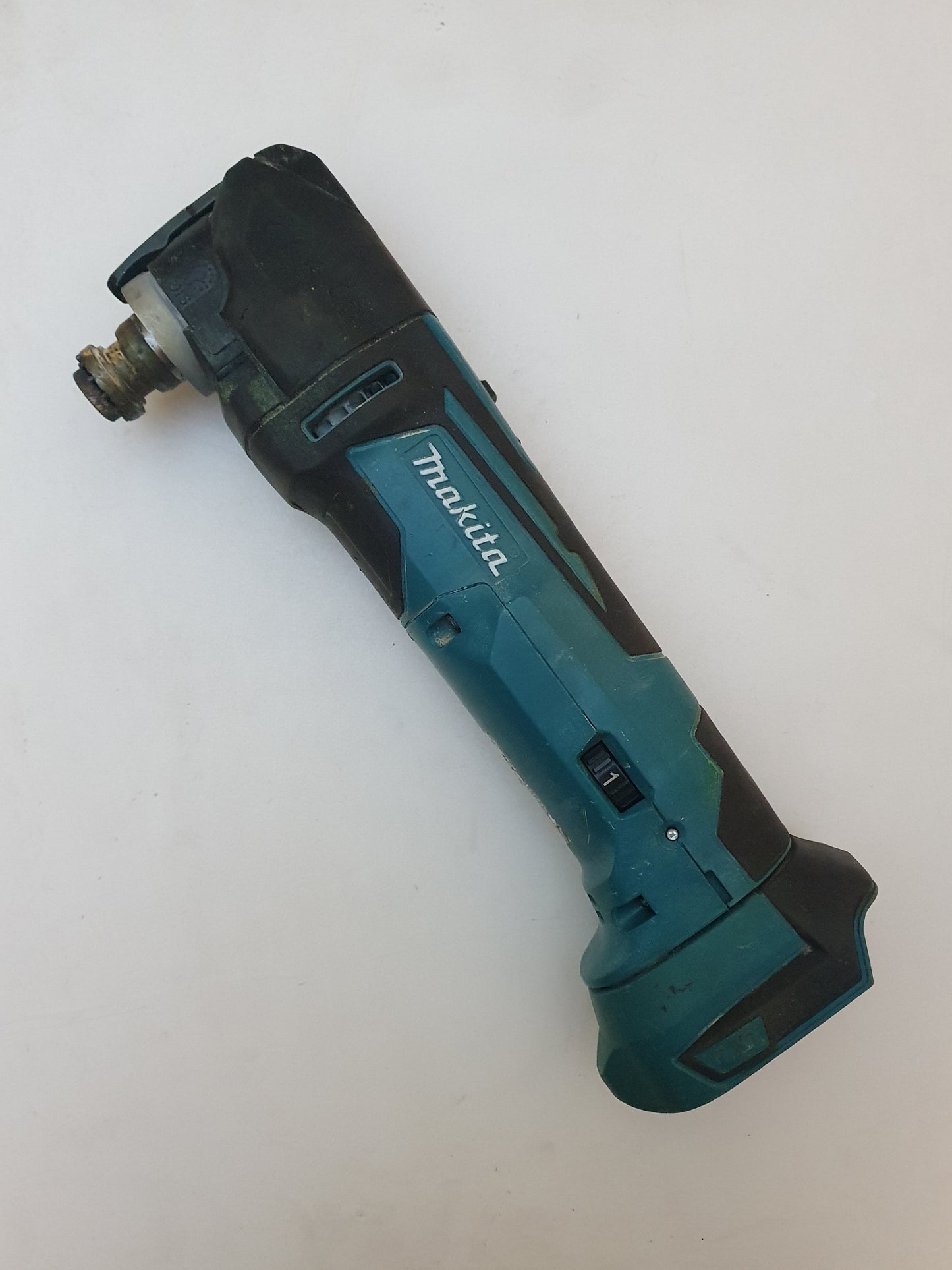 Makita Monitoimikone DTM51