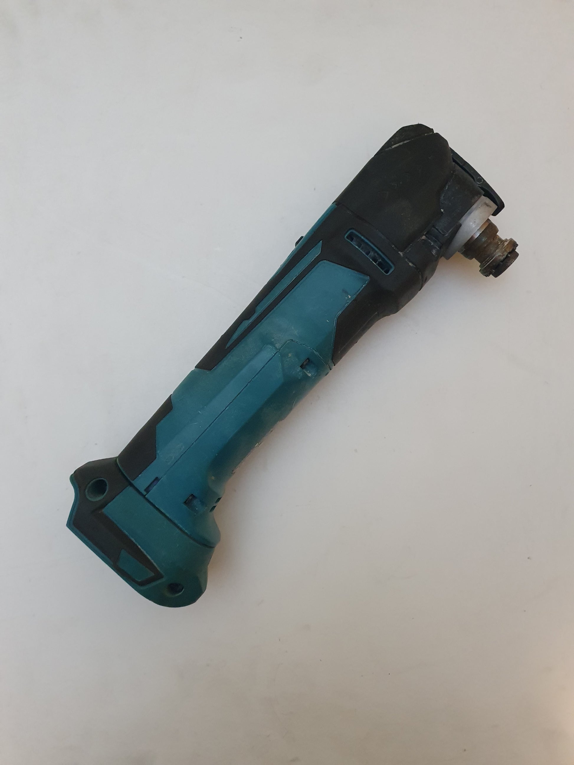 Makita Monitoimikone