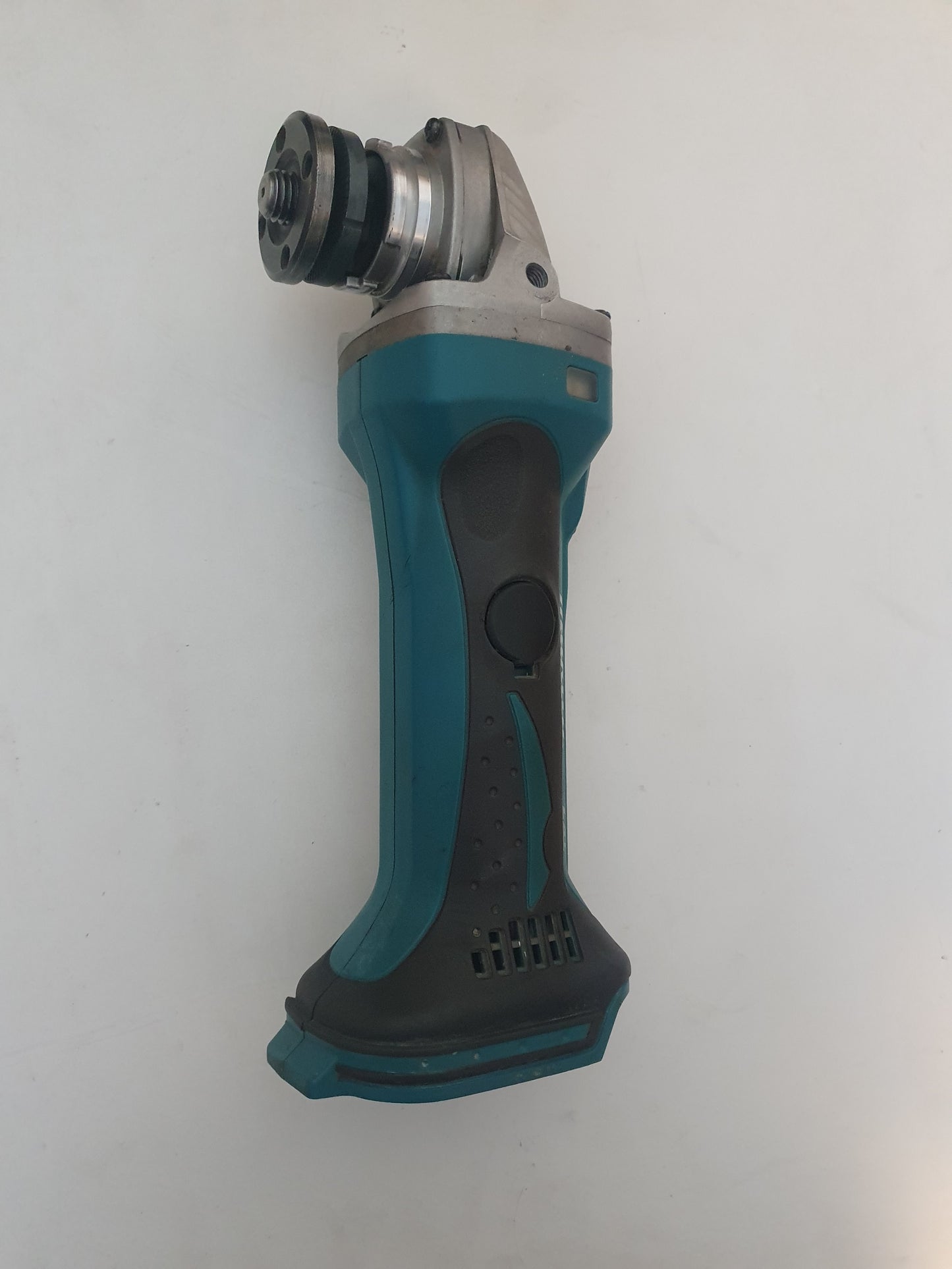 Makita Kulmahiomakone BGA452