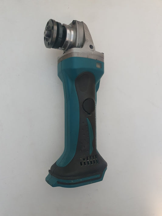 Makita Kulmahiomakone BGA452