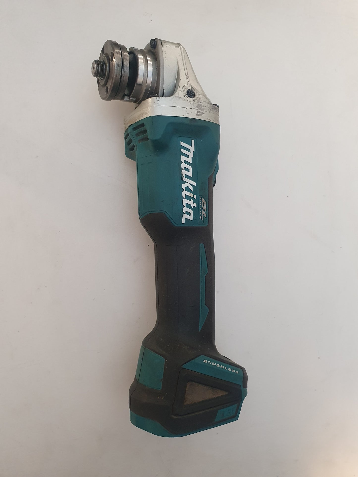 Makita Kulmahiomakone DGA504