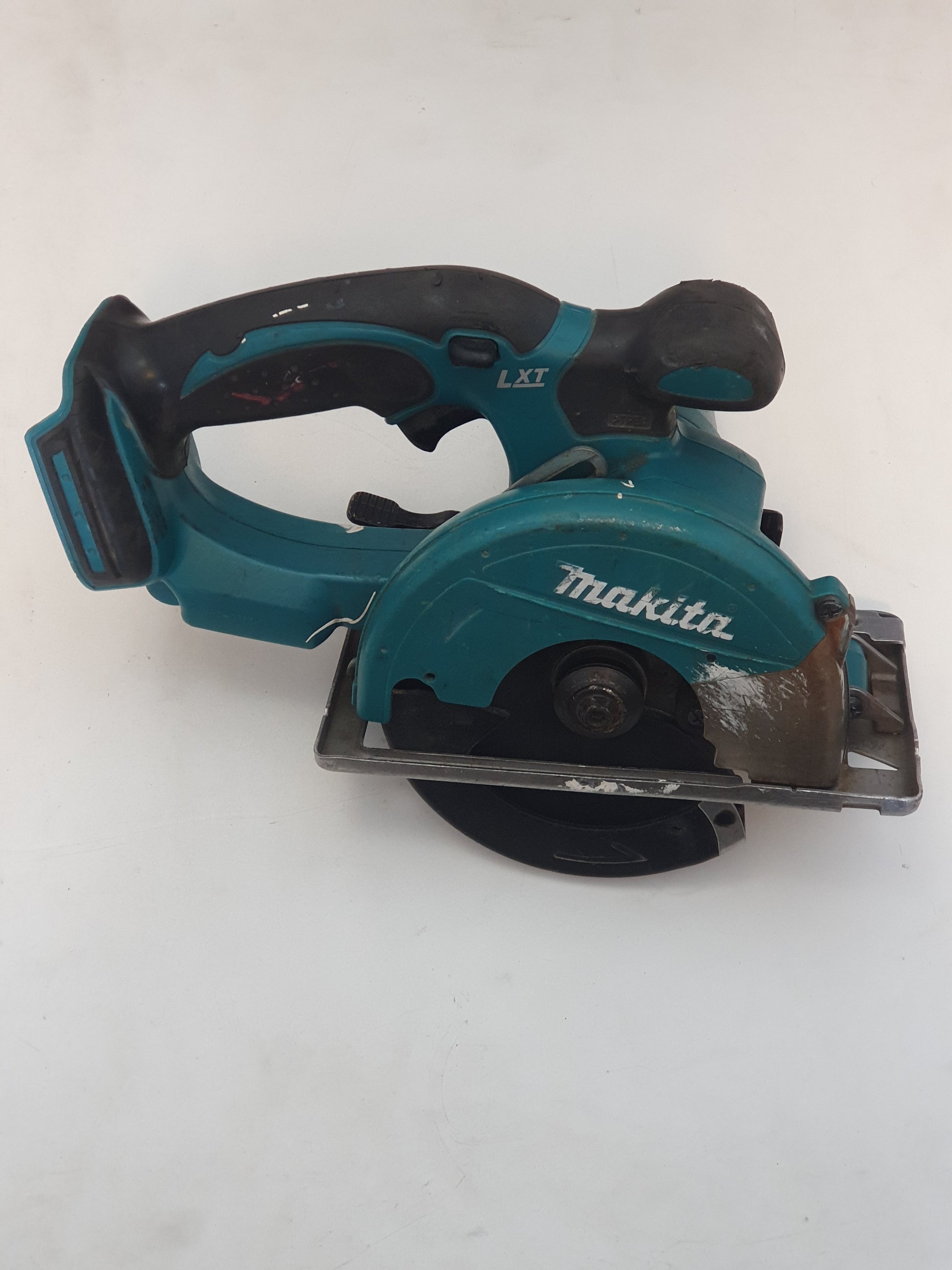 Makita Metallipyörösaha DCS550