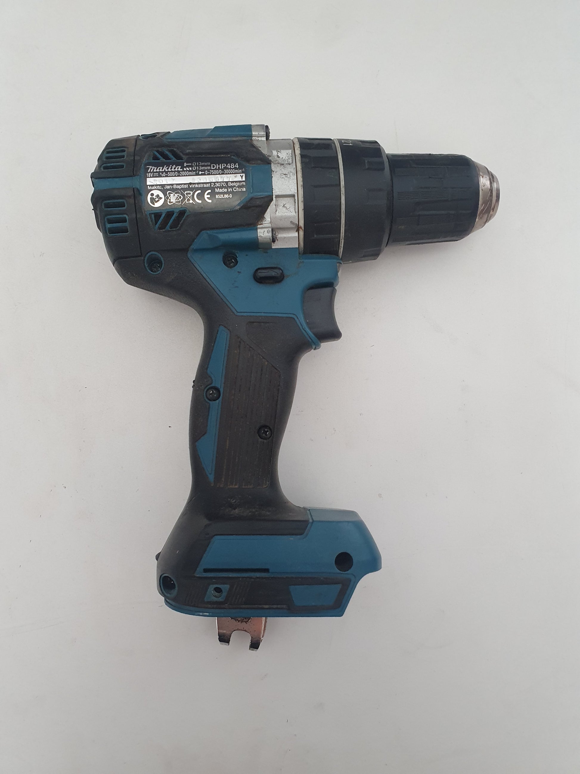 Makita Iskevä Akkuporakone