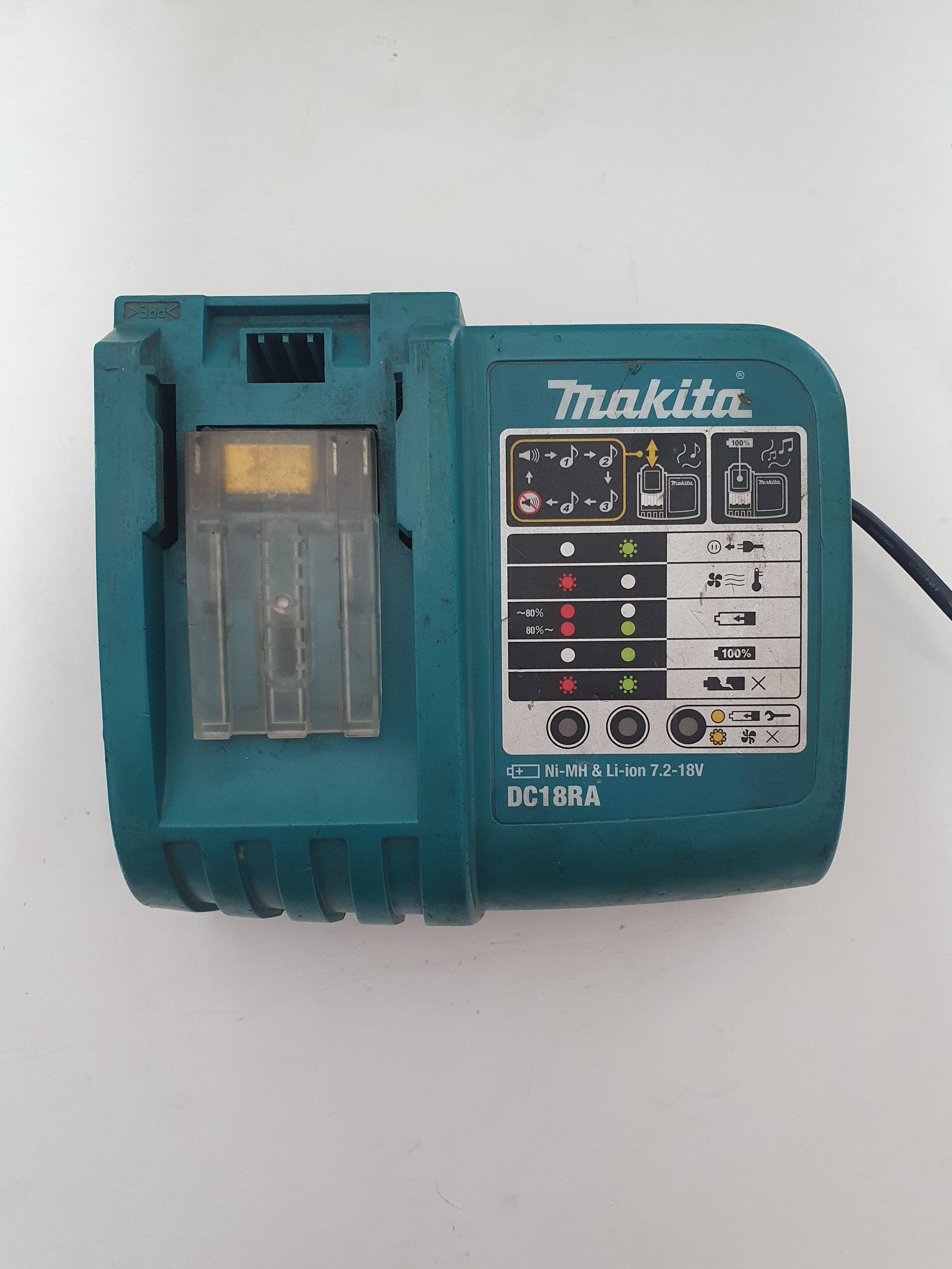 Makita Latauslaite DC18RA LXT