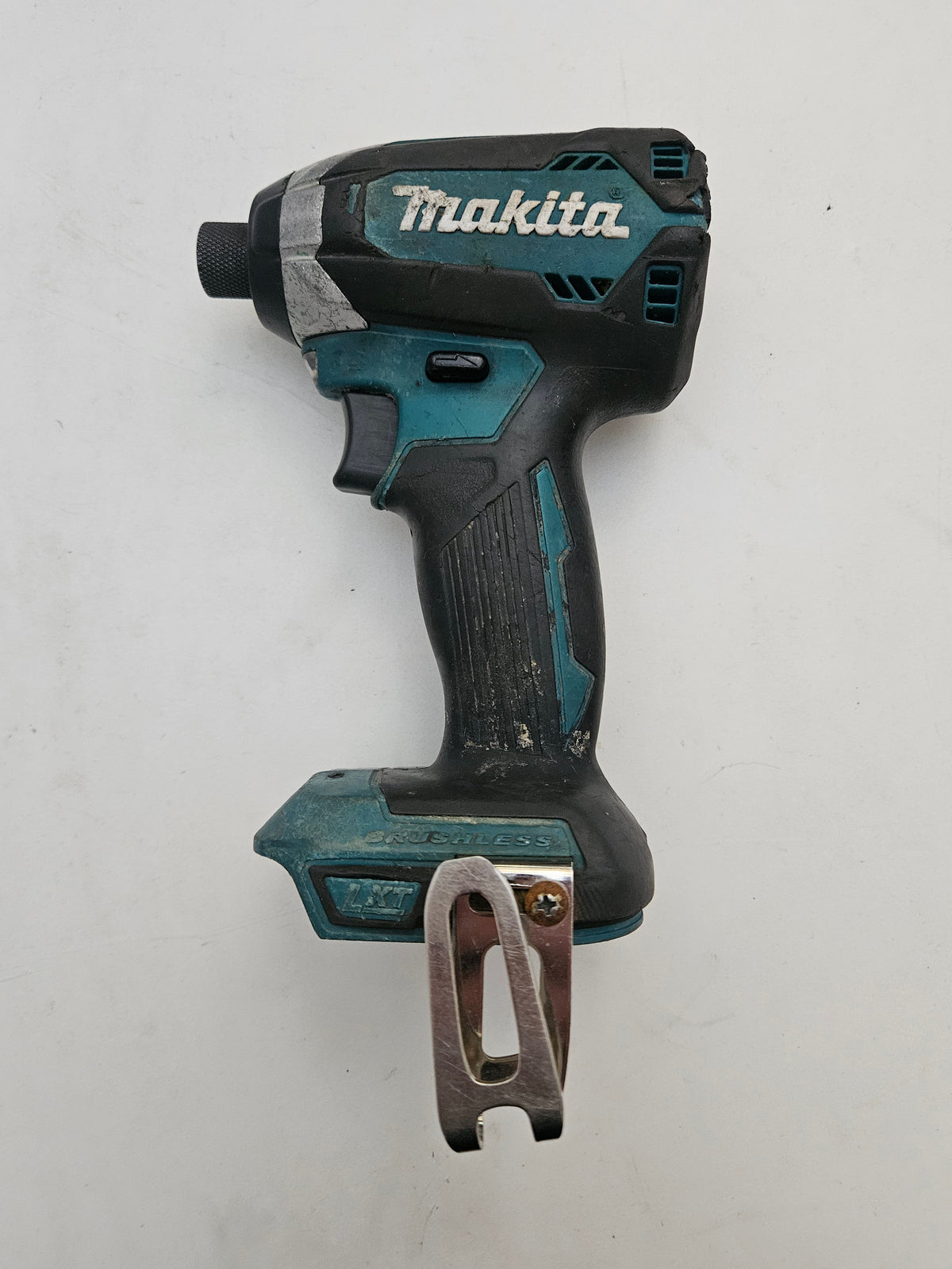 Makita Ruuvinväännin DTD153